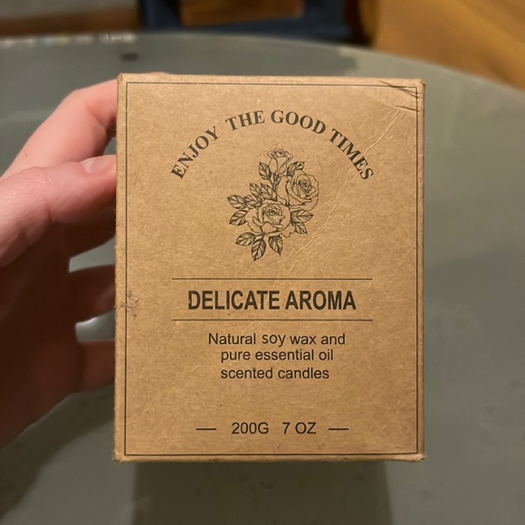 Big Hug in a Jar candle - Picture 2 of 5